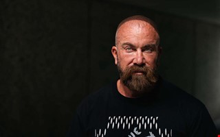 Jan Emanuel samlade in pengar till dömda poliserna