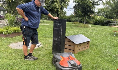 Efter vandalismen: Roboten har fått ett hus