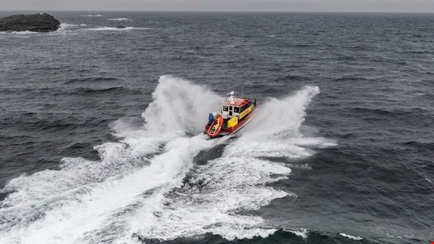 Segelbåt på grund utanför Kungsbacka Segelbåt på grund utanför Kungsbacka