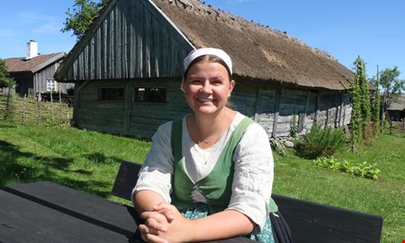 Mimmi återvänder gärna till sommarjobbet i idyllen 