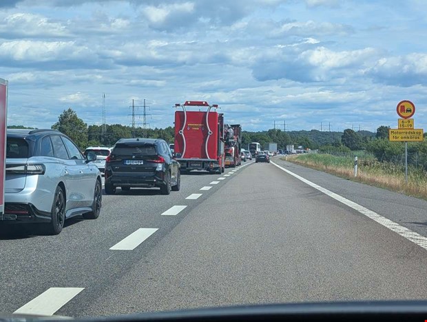 Personbilsfel orsakade långa köer på E6