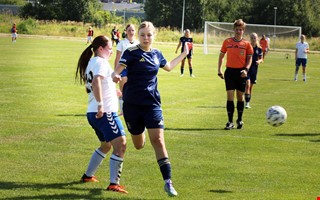 Drömstart för KIF-tjejerna när Gothia Cup inleddes