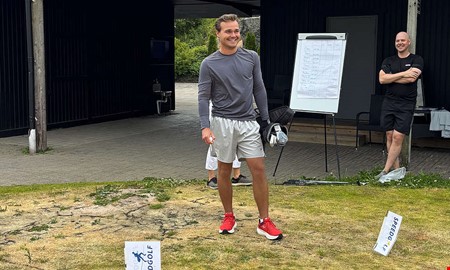 Första tävlingen – då blev golftränaren Albin klar för VM