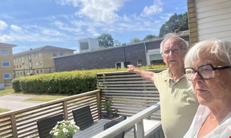 Britt kräver att kommunen städar bort måsboet 