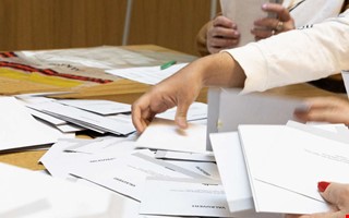 Rekordmånga går till val för första gången