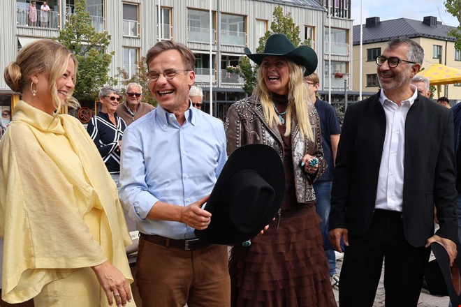 Statsministern besökte torget i Kungsbacka