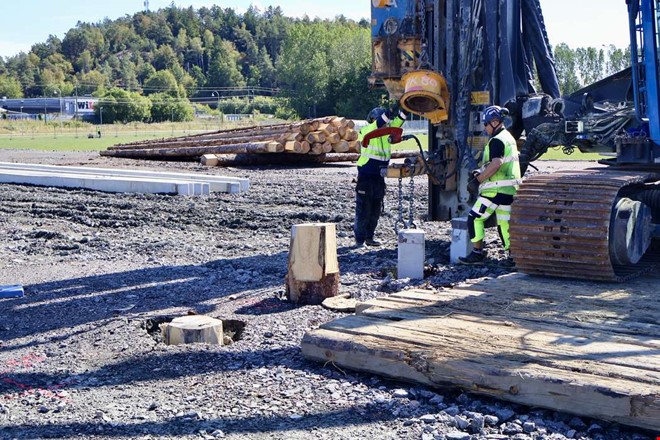 Pålning pågår – arenabygget går vidare