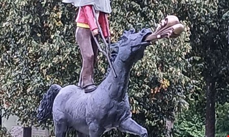Debatt: Sagan om en staty 