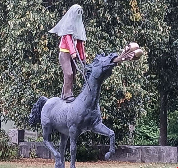 Debatt: Sagan om en staty Debatt: Sagan om en staty