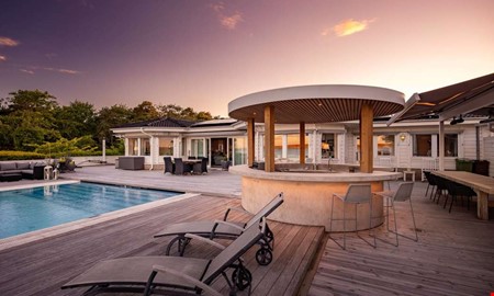Villa med havsutsikt och pool väckte stort intresse
