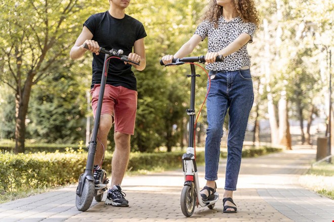 Debatt: Förbjud elsparkcyklar 