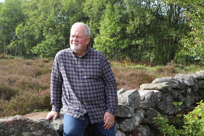 40 år efter genombrottet – nu släpper han första soloalbumet