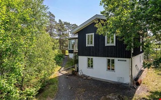 Huset på egen halvö väcker nyfikenhet