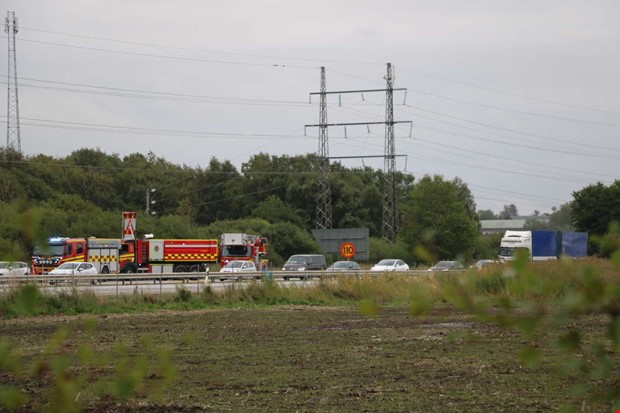 En person till sjukhus – efter olyckan på E6
