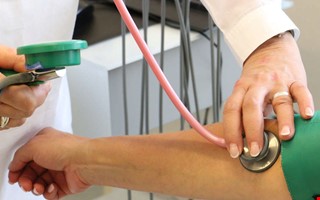 Kateter var dubbelvikt – omsorgstagare blev sjuk