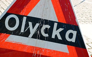 Välte med mopeden efter att ha väjt