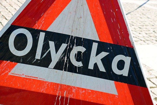 Välte med mopeden efter att ha väjt Välte med mopeden efter att ha väjt