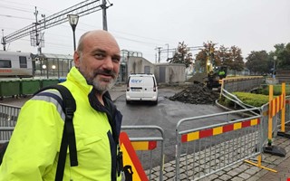 Bron läcker – parkeringen vid resecentrum stängd
