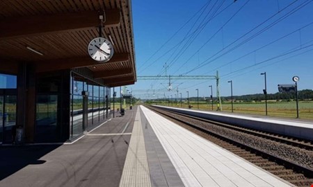 Tågresandet ökar – nu blir det fler p-platser vid pendeln