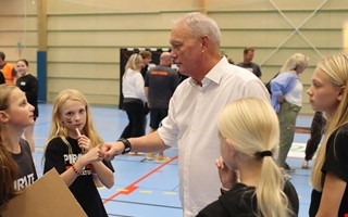 25 frivilliga fixade basketfesten