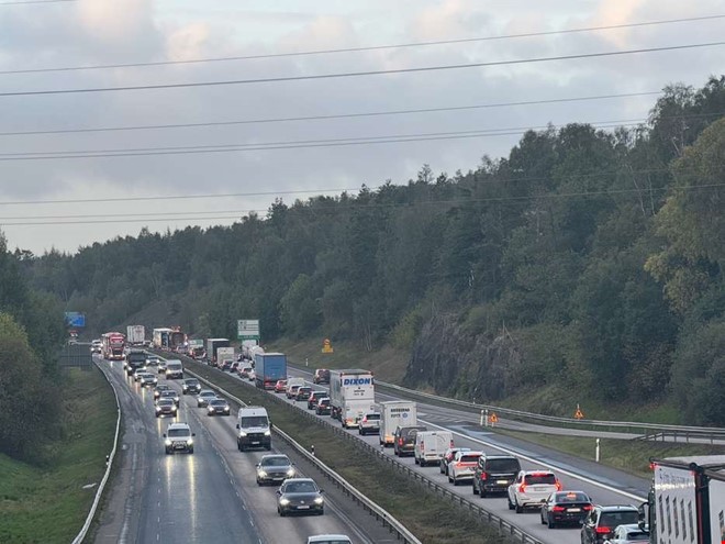 Ny olycka på E6 – två bilar i krock