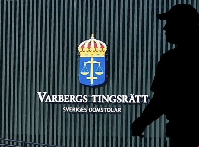 Minecraftbråk urartade: Sparkade gymnasieelev i huvudet