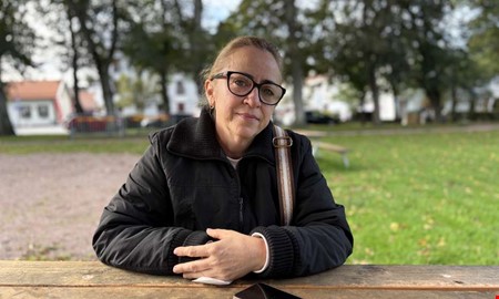 Förtvivlad: Kareen ska utvisas – trots jobb och sambo