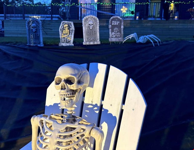 De satsar stort på Halloween – se kusliga trädgårdarna