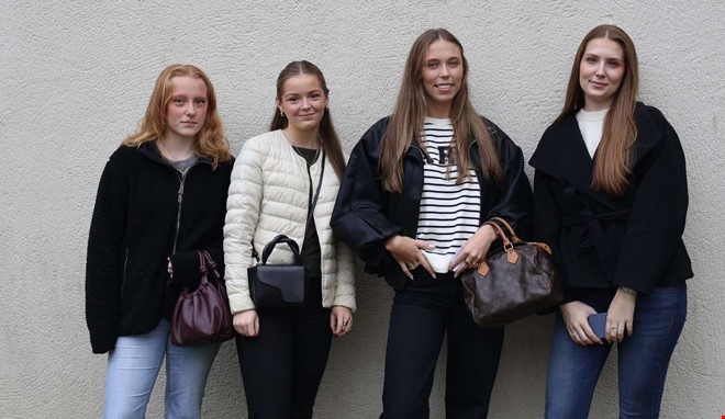 Elevernas affärsidé: Ger gamla flaskor nytt liv