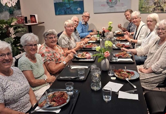 Lunchträffarna blir tradition – för att bryta ensamheten