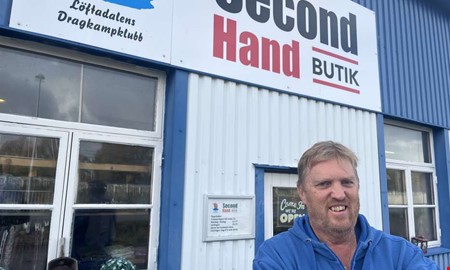Hundratals invånare kämpar för att rädda butiken