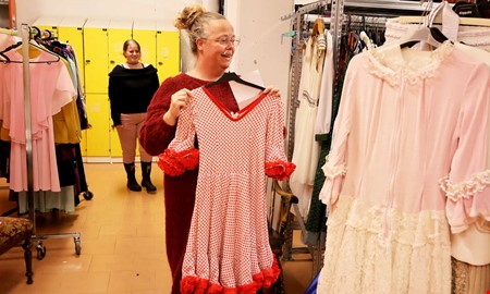 Ungdomarna förvandlar Fyren till en hemsökt cirkus