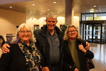 Bittan berg, Sofia Gunnardotter och Ebbe Lindberg laddar upp infr konserten. 