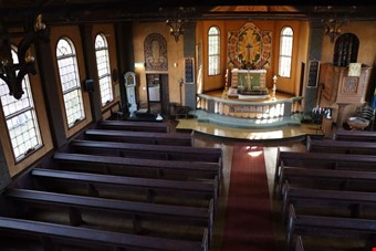 Fnstren str nst i tur att renoveras.