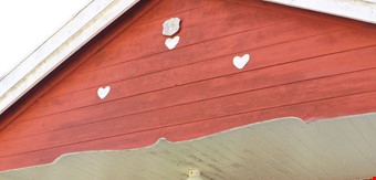 Hj�rtan som utsmyckning p� Pojkebo, inte s� typiskt hall�ndskt.