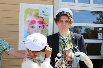 Under fredagen fylldes Lindens torg med studenter och anhriga. Foto: Johanna Simonsson