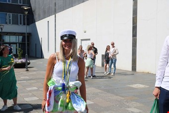 Lotta Tvedsj bytte om till sin mlade overall infr flaket. Foto: Johanna Simonsson