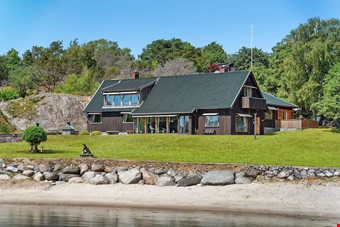 Huset r p 370 kvadratmeter och bestr av nio rum, varav fyra till fem r sovrum. Foto: Fastighetsbyrn 